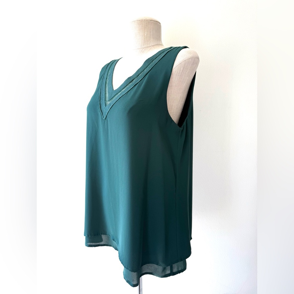 41 Hawthorn Green V-Neck Sheer Lightweight Sleeveless Blouse Feminine - Picture 6 of 11